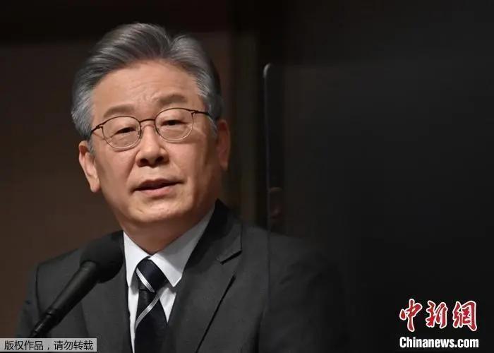 国际人物：“痛苦并未将他打倒”！李在明连任韩国最大在野党党首  第2张